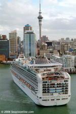 ID 3239 DIAMOND PRINCESS (2004/115875grt/IMO 9228198) outbound from Auckland, New Zealand.